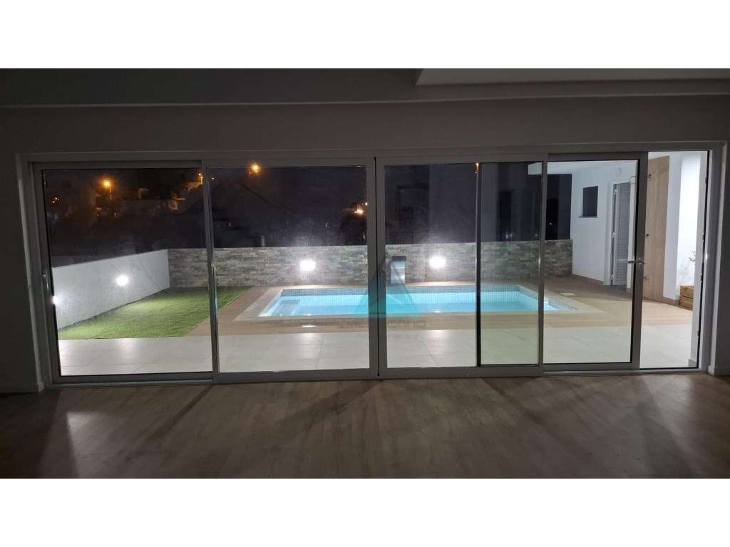 Moradia geminada T4 com excelentes acabamentos Quinta do Desembarga... - Grande imagem: 5/46