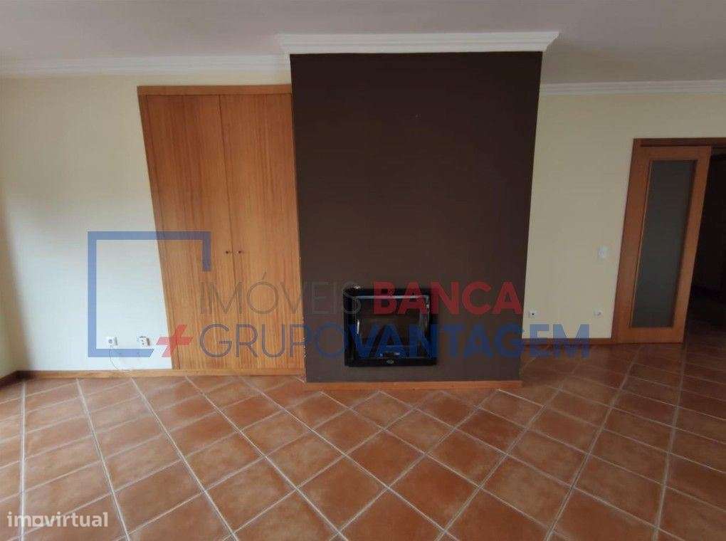 T3 em Oliveira de Azemeis - Grande imagem: 4/24