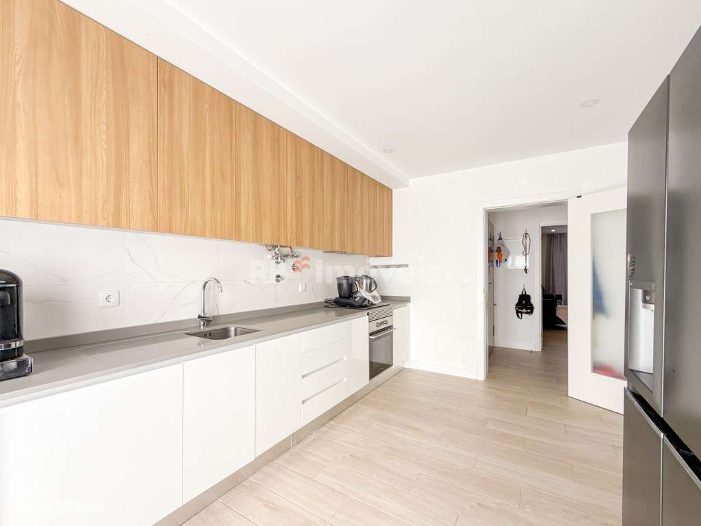 Apartamento T3 Semi-Novo, c/ Garagem - em Constância-10