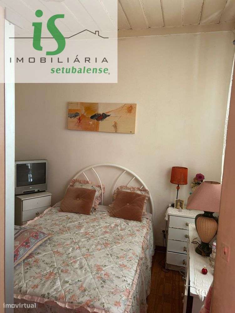 CONJUNTO DE DUAS MORADIAS PARA VENDA EM SETÚBAL (ZONA CENTRAL - (PRÓ-6