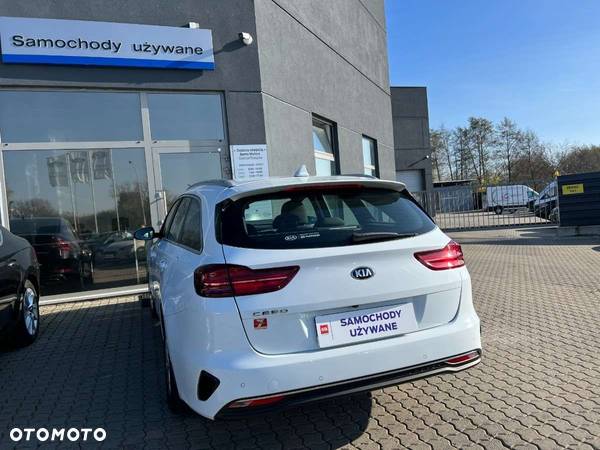 Kia Ceed - 7