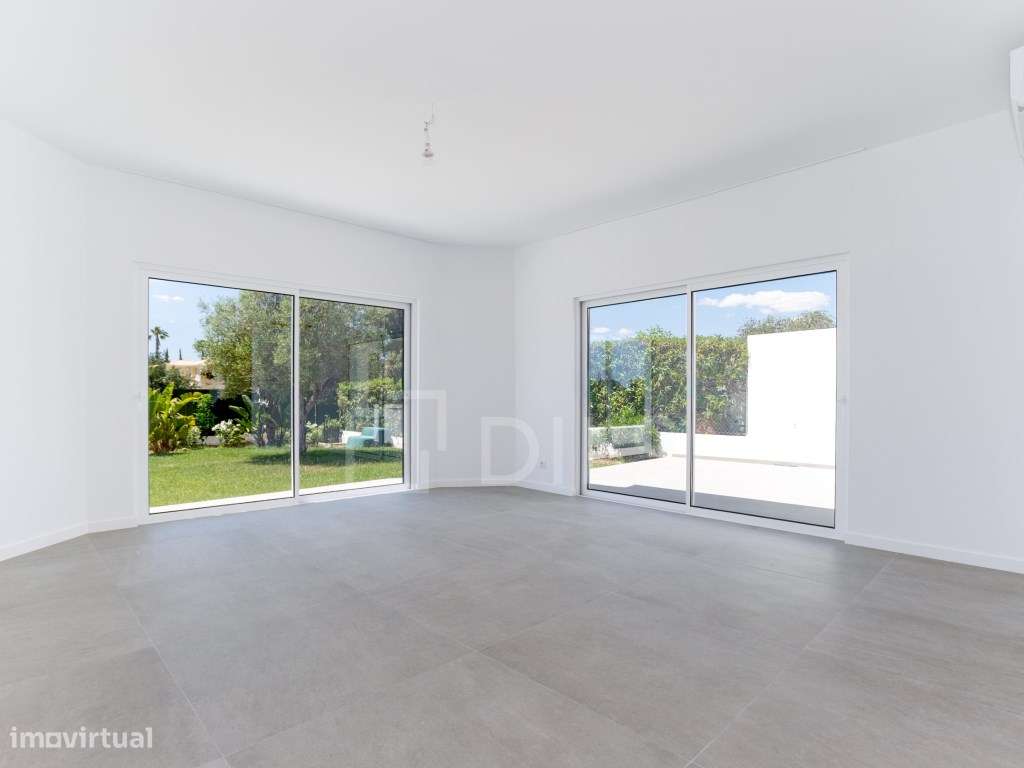 Moradia T4 com piscina em Vilamoura, Algarve-9