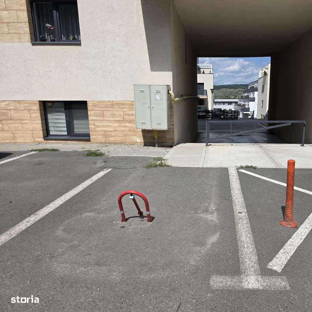 Spatiu comercial cu parcare și acces facil, 39 mp - Imagine principală: 4/6