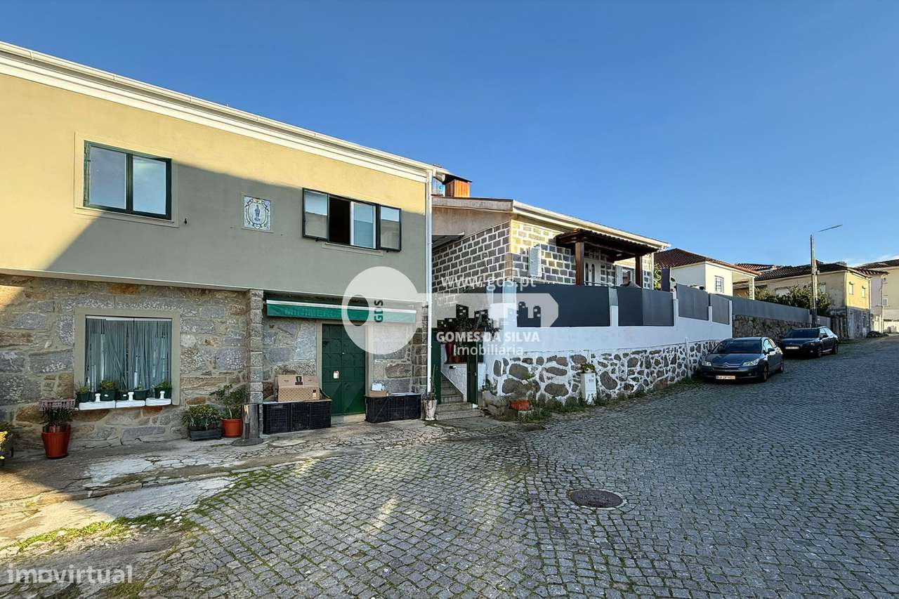 Moradia T3 com estabelecimento comercial em Dume, Braga-39