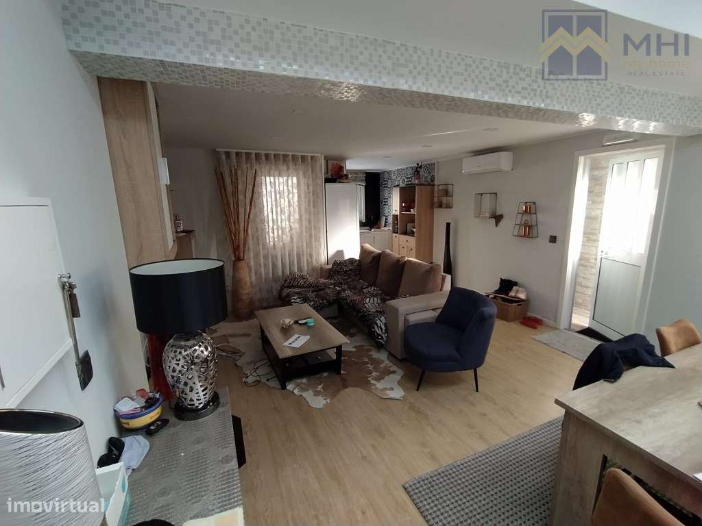 Propriedade com duas casas T2 na Madalena com piscina e a 700 m da ...-28