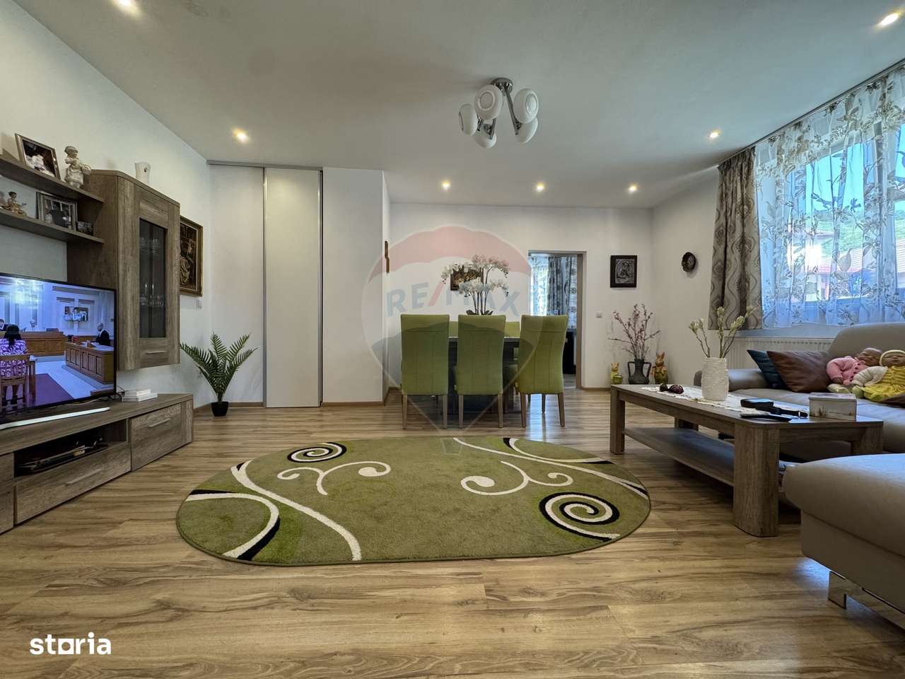 Casa pe un nivel, 2 camere, str. Stejarului-0