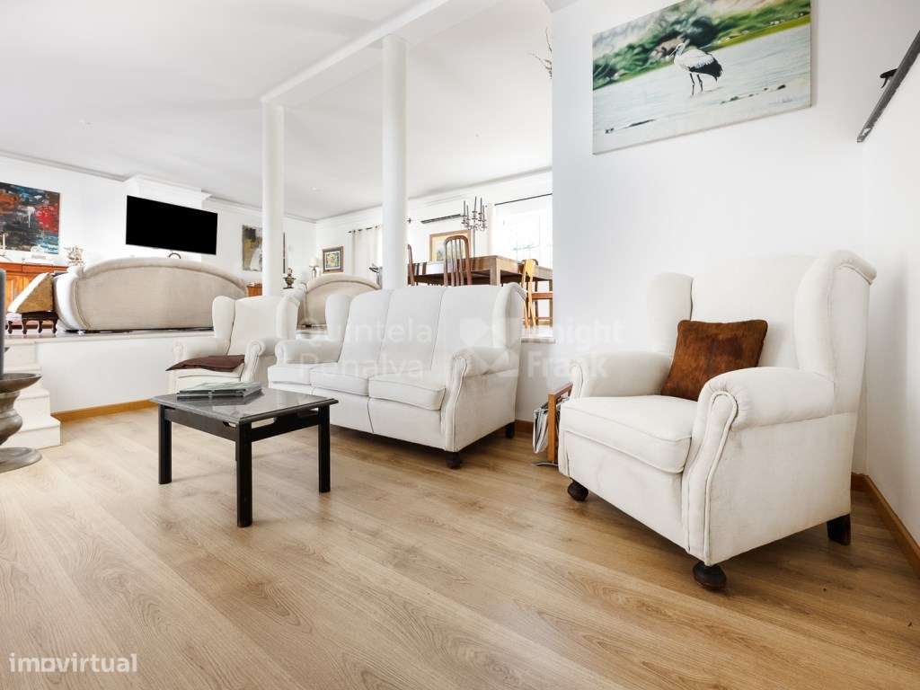 Moradia T5 com jardim e garagem em Setúbal - Grande imagem: 5/25