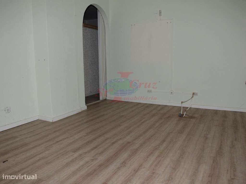 Loja de r/c centro Comercial Sofia - Grande imagem: 2/12