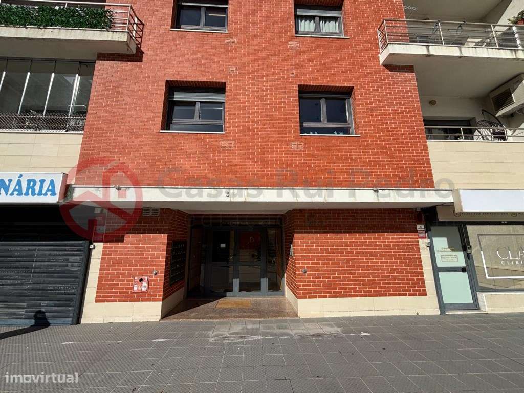 Excelente Apartamento T3, prédio com elevador, parqueamento e arrec...-28