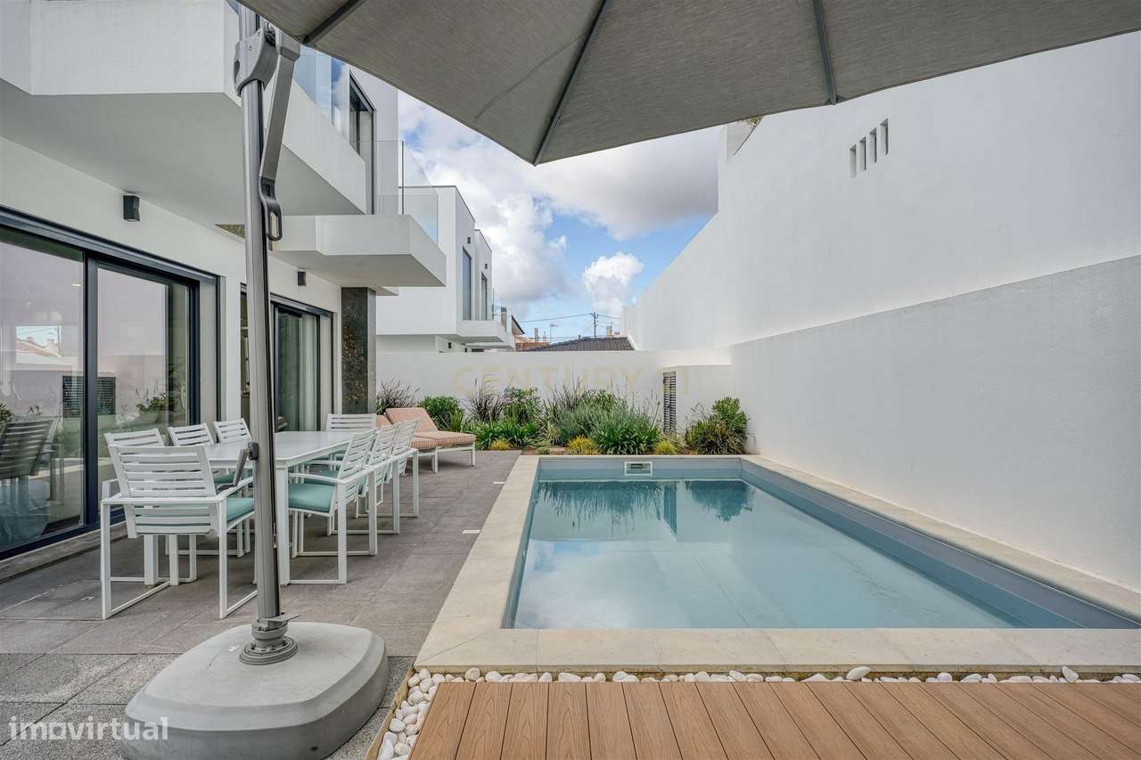 Luxuosa Moradia T3 em São Domingos de Rana, Cascais - Grande imagem: 4/47