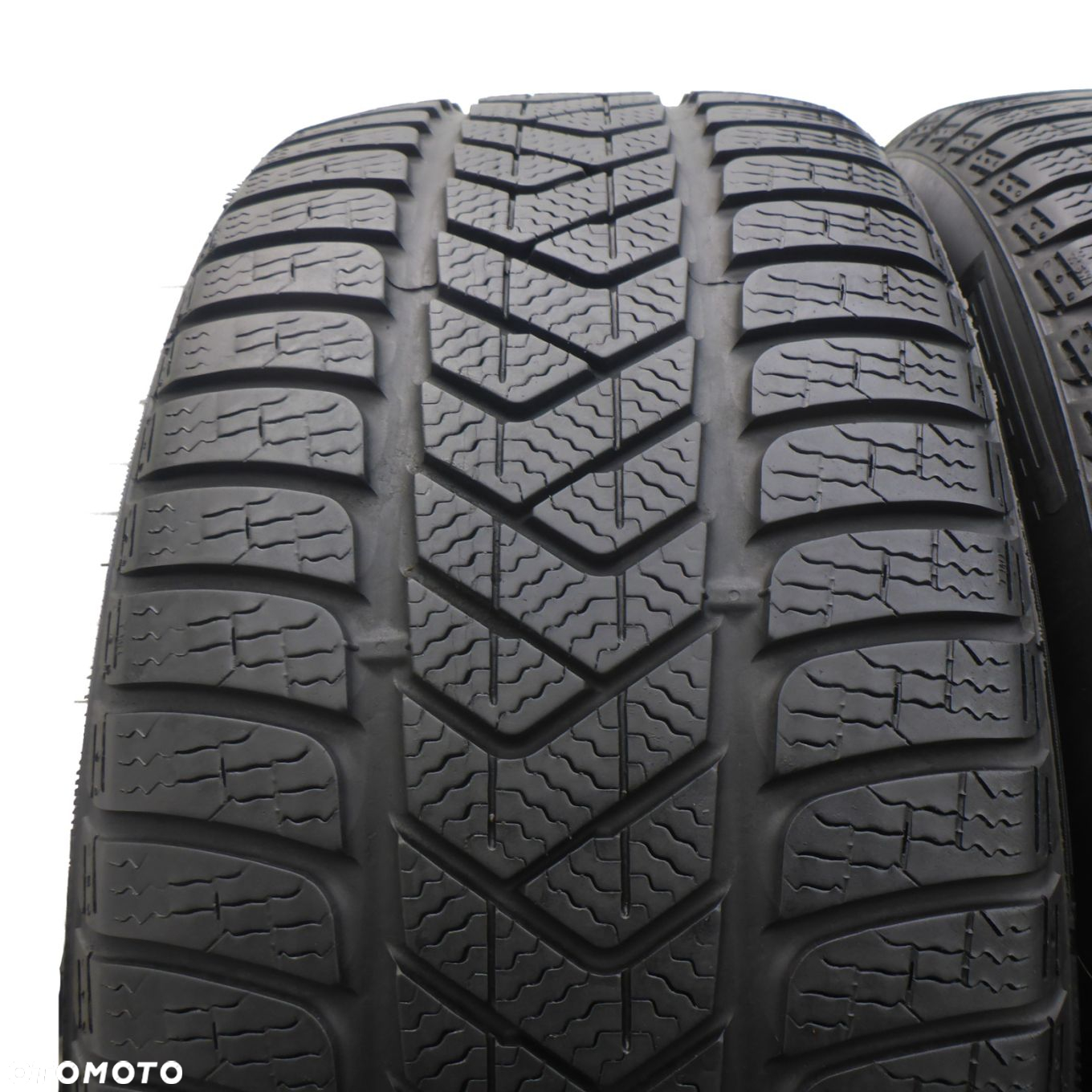 2 x PIRELLI 235/45 R17 97V XL Winter Sottozero 3 Zima 5.5-6mm - 2