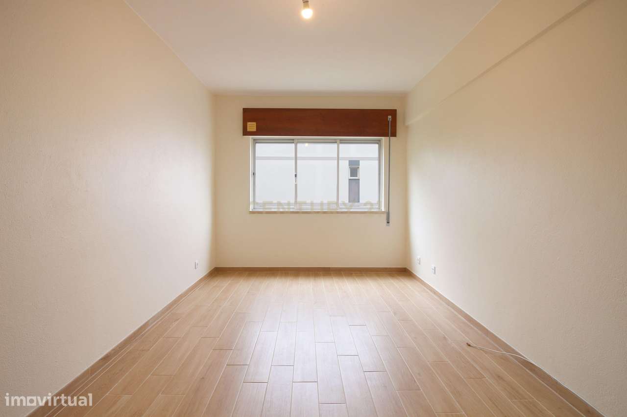 Apartamento T3 | Rio de Mouro | Excelente Oportunidade de Investimento - Grande imagem: 5/18