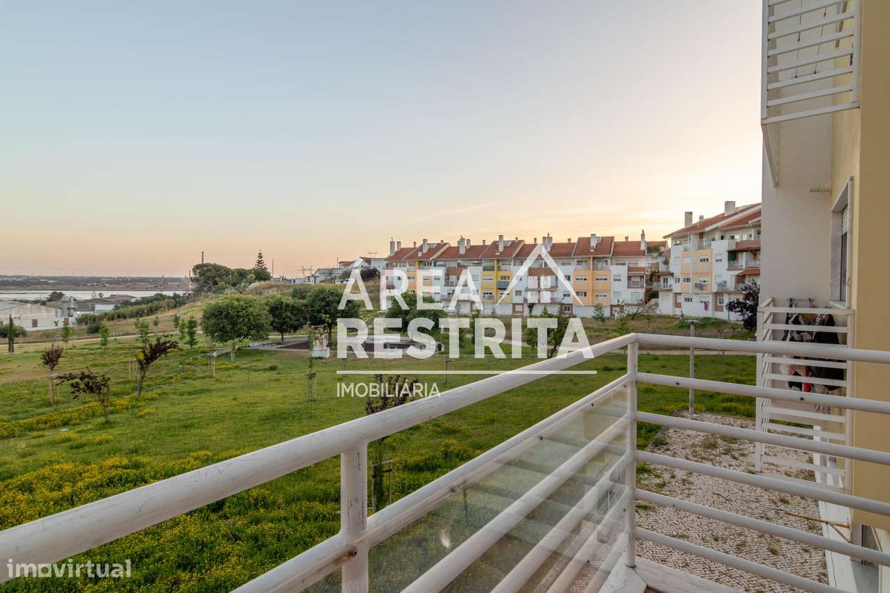 Apartamento T3 Premium no Barreiro com vista para o Rio-23