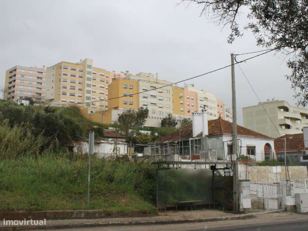 Terreno para construção de prédios ou moradias - Odivelas - Grande imagem: 3/3