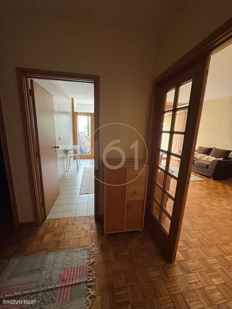 T1 mobilado para arrendamento  junto ao Hospital de S. João - Grande imagem: 2/16