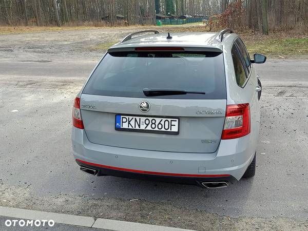 Skoda Octavia 2.0 TSI RS DSG - 17