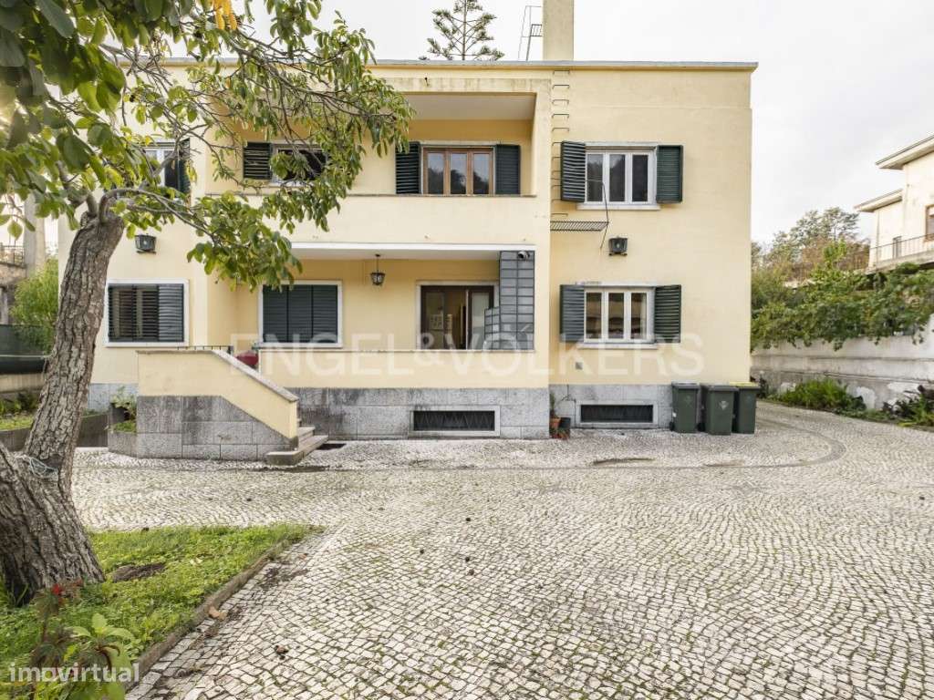 Moradia Isolada com Terreno de 1.300 m² em Alvalade-35