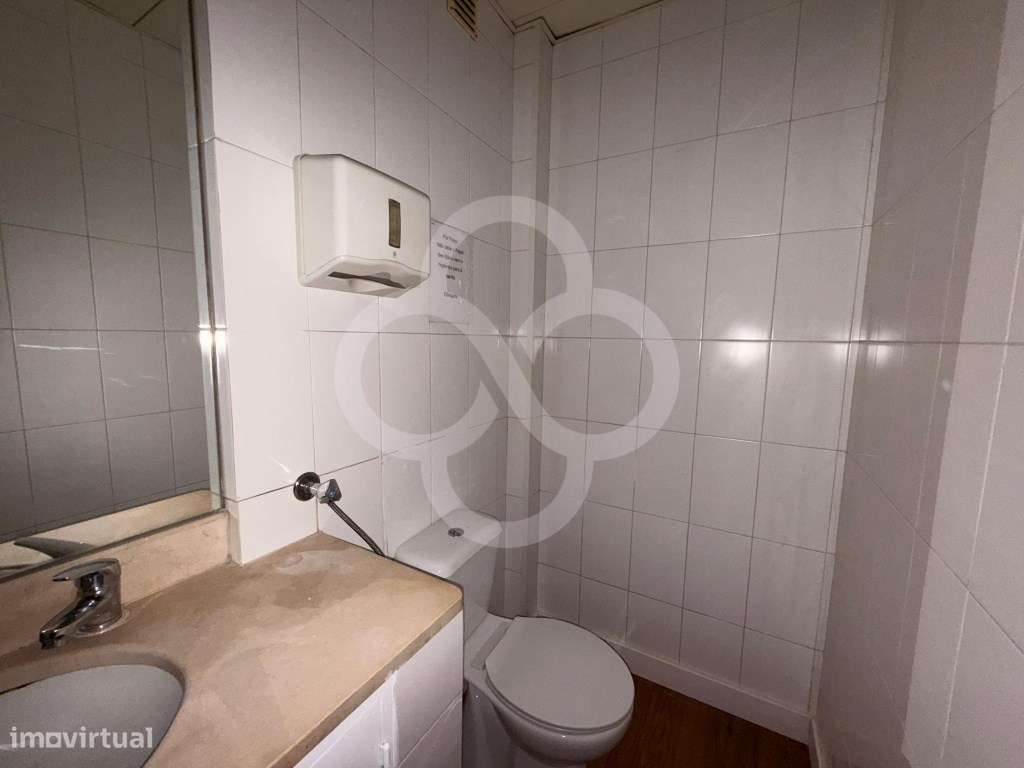Escritório remodelado com wc e kichenette em edifício de escritório...-19