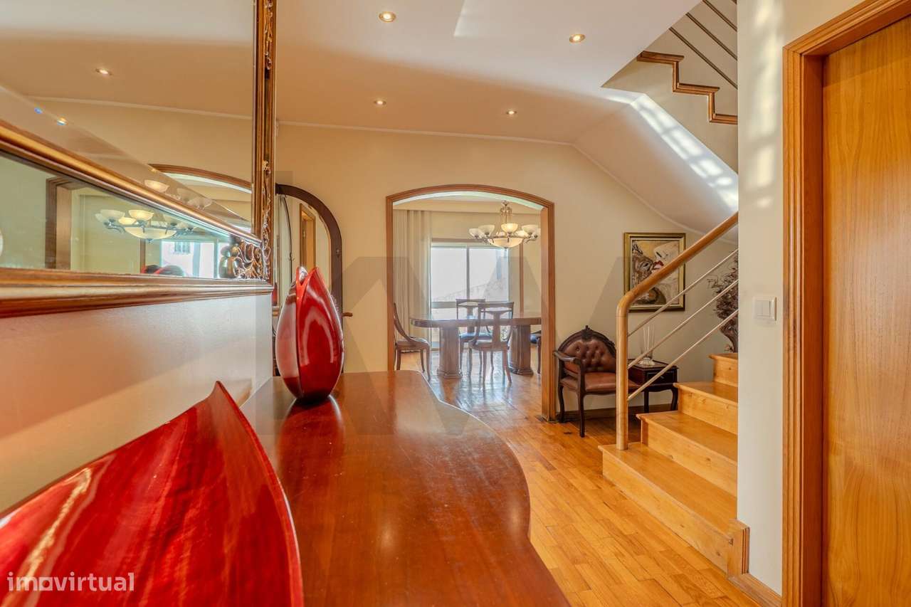 Apartamento T4+1 duplex | Varandas | Garagem fechada | à Marina do Fre - Grande imagem: 5/56