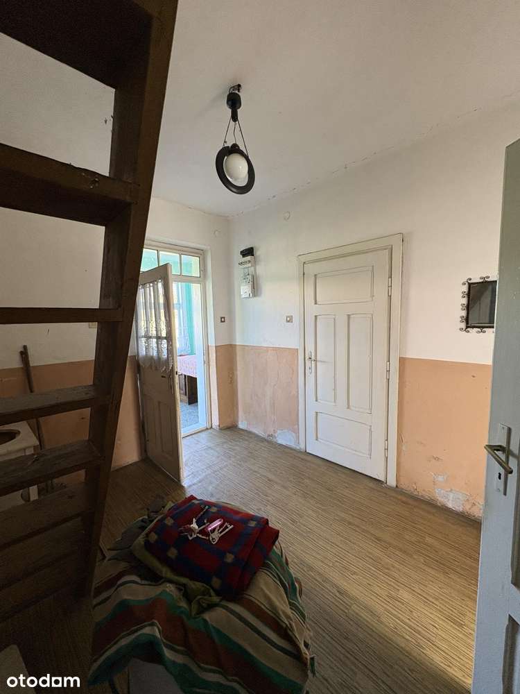 Dom z zabudowaniami blisko natury i z pięknymi widokami!-7