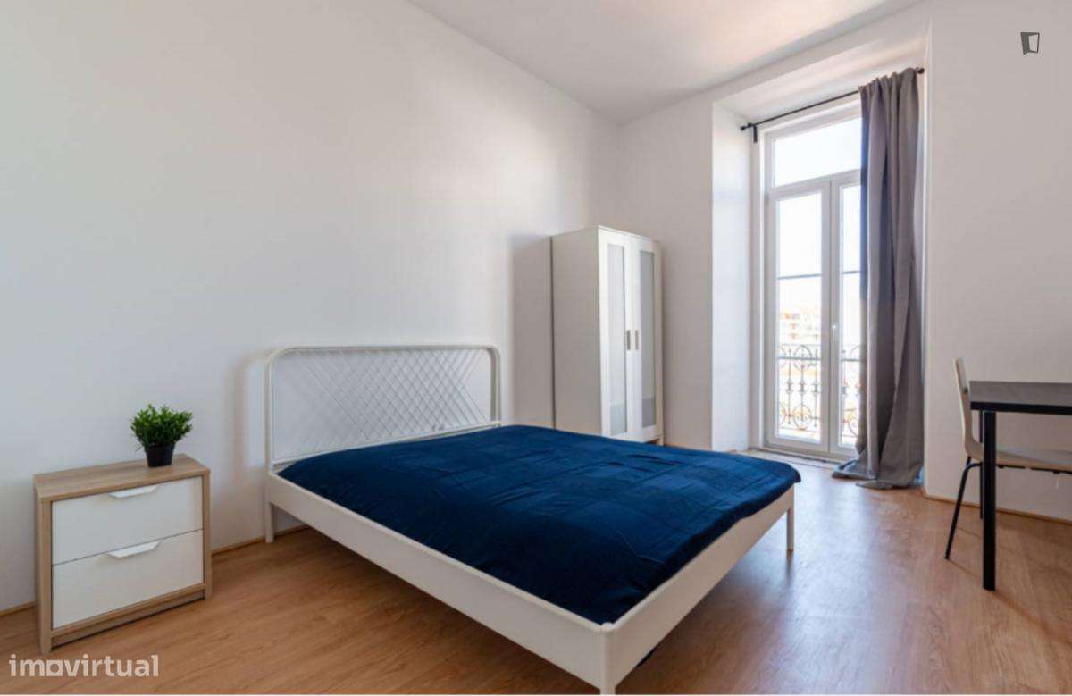 Quarto - localizado em Benfica Lisbon - Grande imagem: 4/6