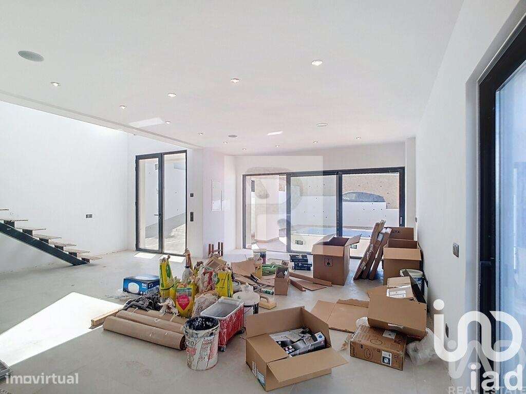 Moradia isolada T4 em Portimão de 238 m2 - Grande imagem: 4/30