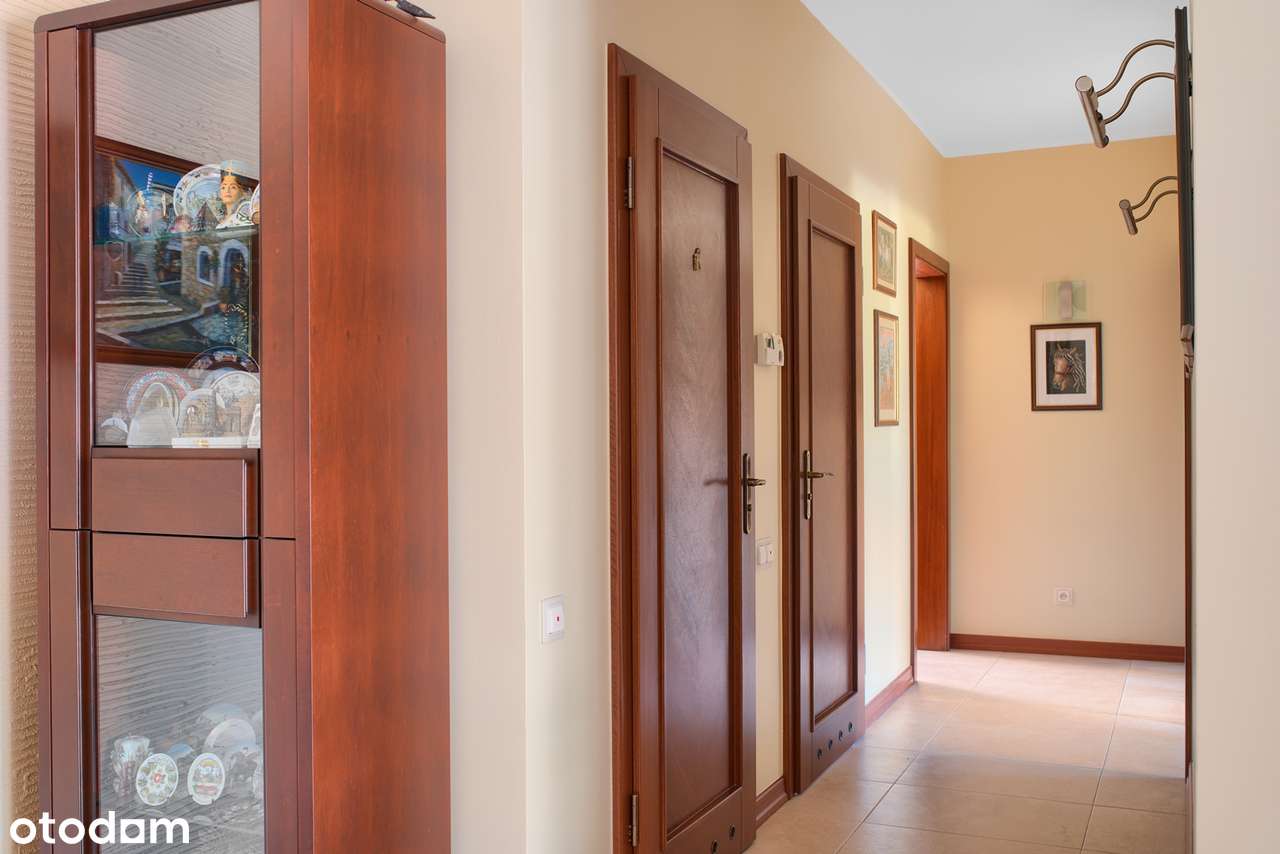 Malowniczy dom z dużym ogrodem-15