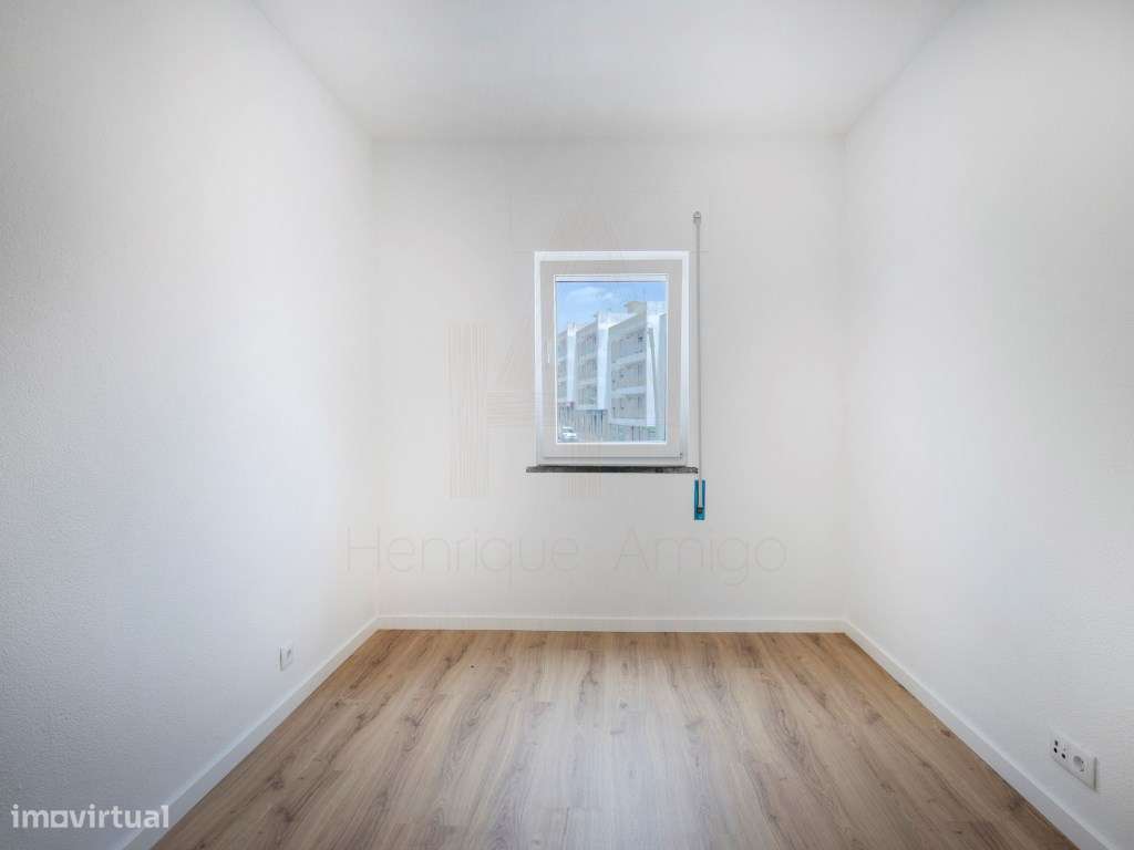 Excelente Apartamento T2 no centro de Santana-14