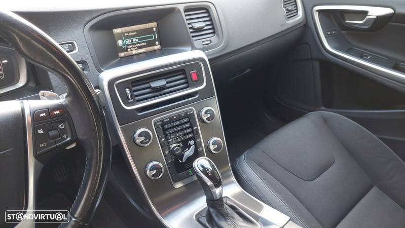 Volvo S60 1.6 D2 Momentum Eco Powershift - 14