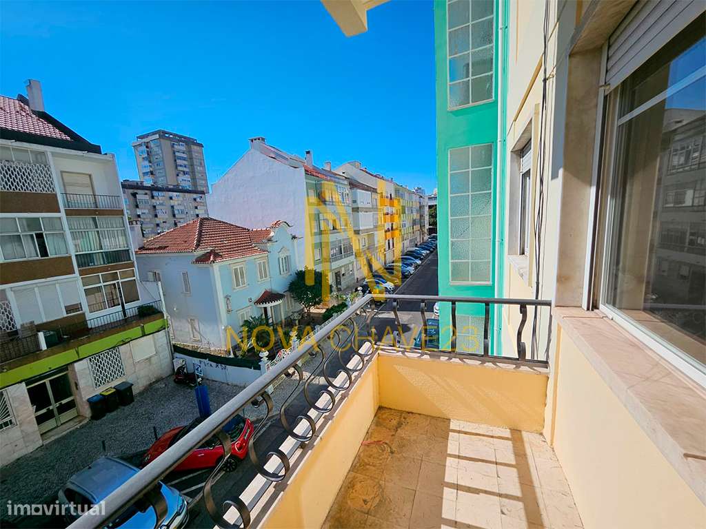 Apartamento T2 Soalheiro em São Domingos de Benfica-15