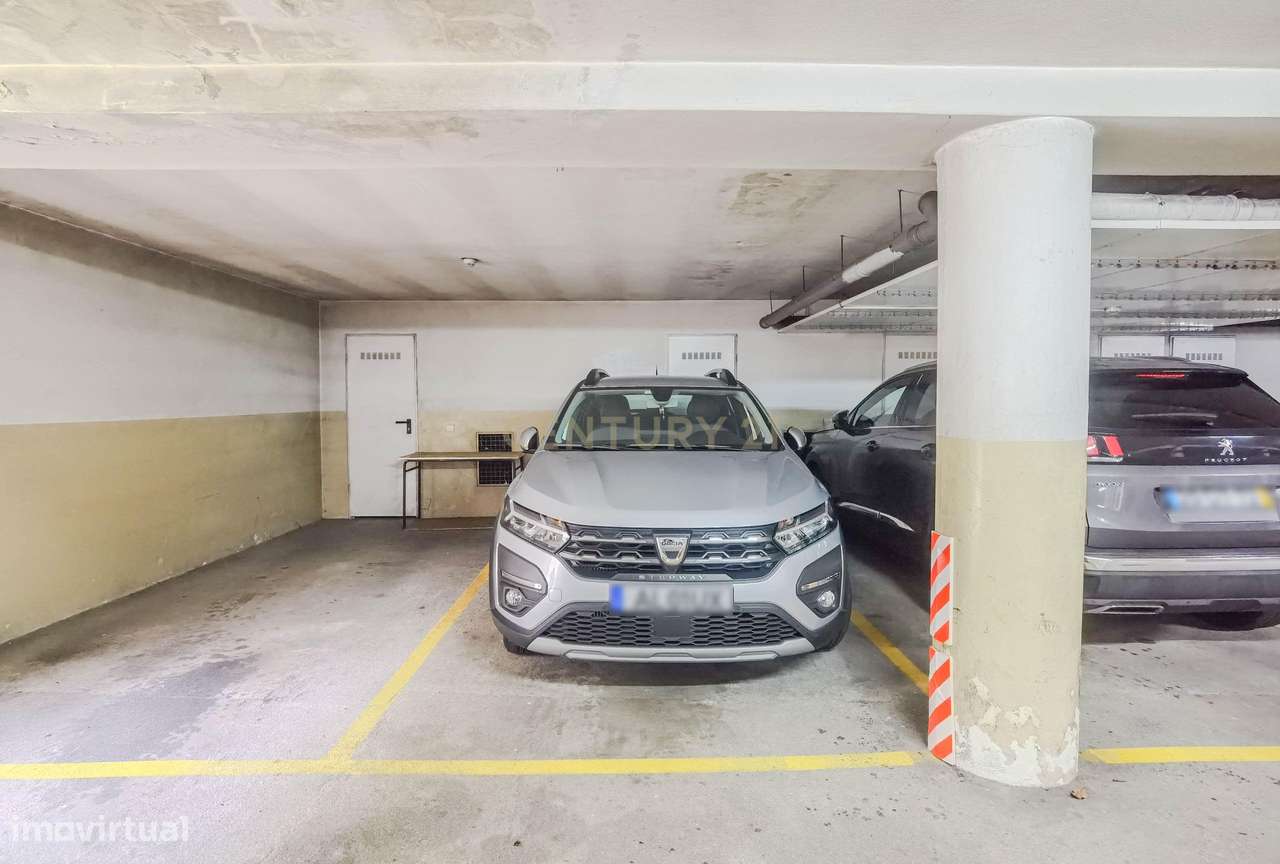 Apartamento T2 com Varanda, Garagem e Piscina | Valongo-35