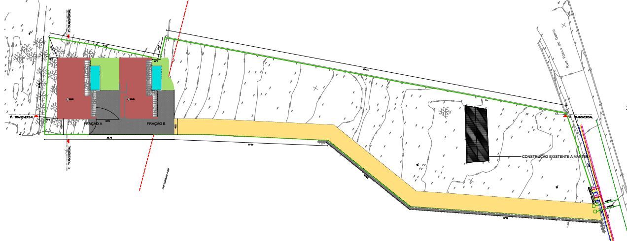 Terreno de 3940 m2 com ruinas de 130 m2 e projeto para construir mais