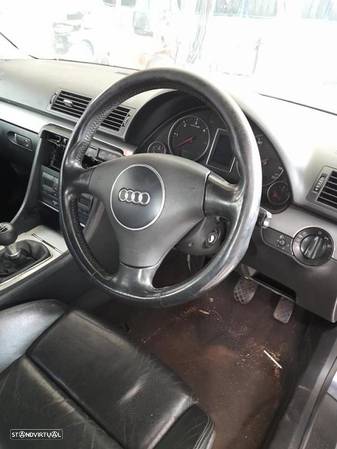 Para Peças Audi A4 (8E2, B6) - 3