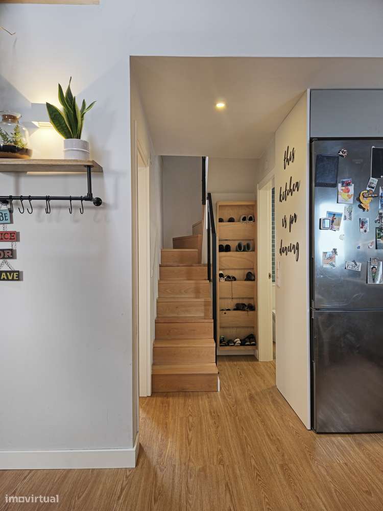 Moradia T2 histórica renovada, energia solar, em Algés/Miraflores - Grande imagem: 4/31