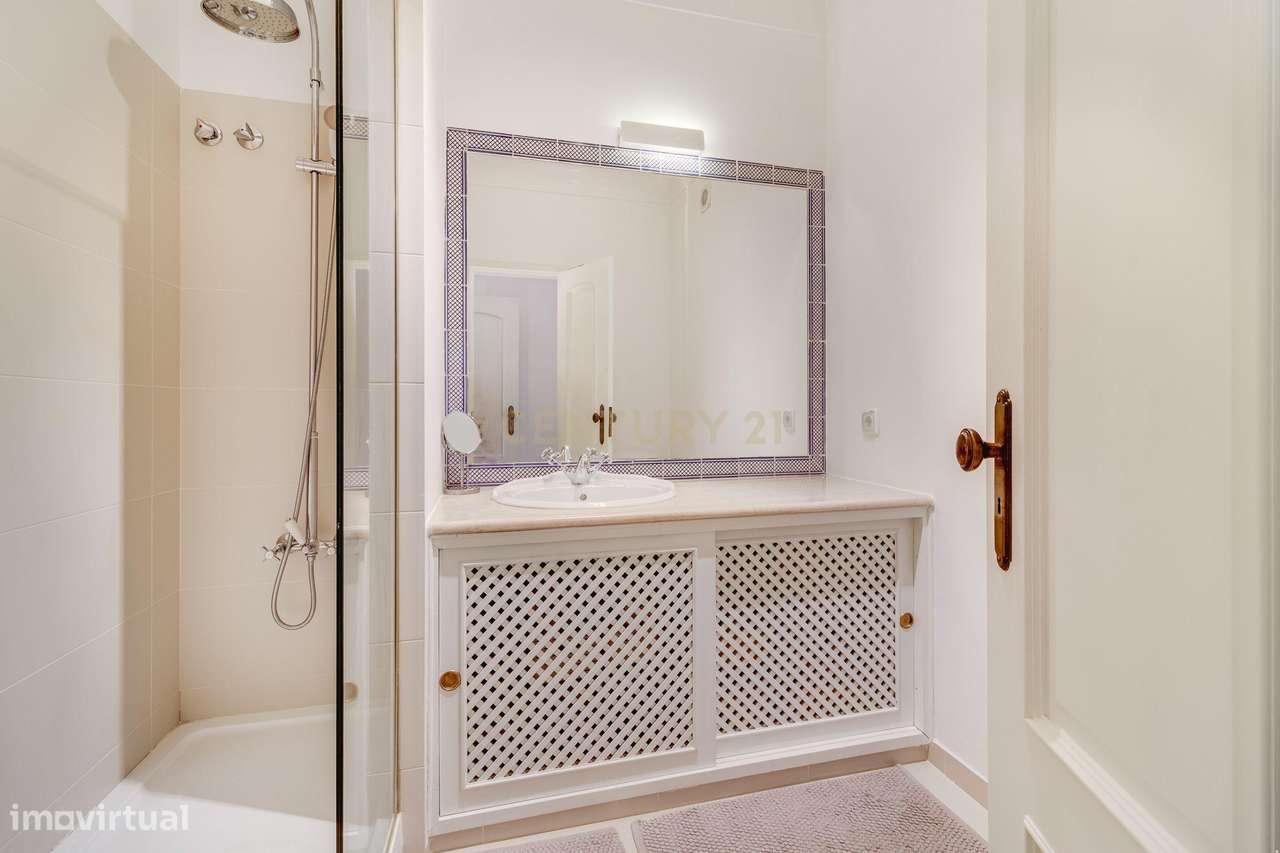 Elegância, Harmonia e Exclusividade — O Seu Refúgio de Luxo na Costa d-26