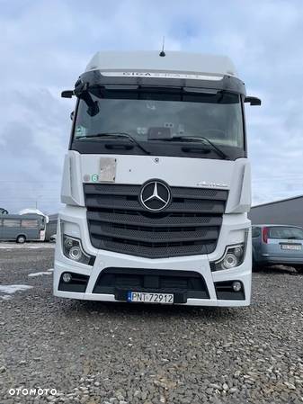 Mercedes-Benz ACTROS - 3