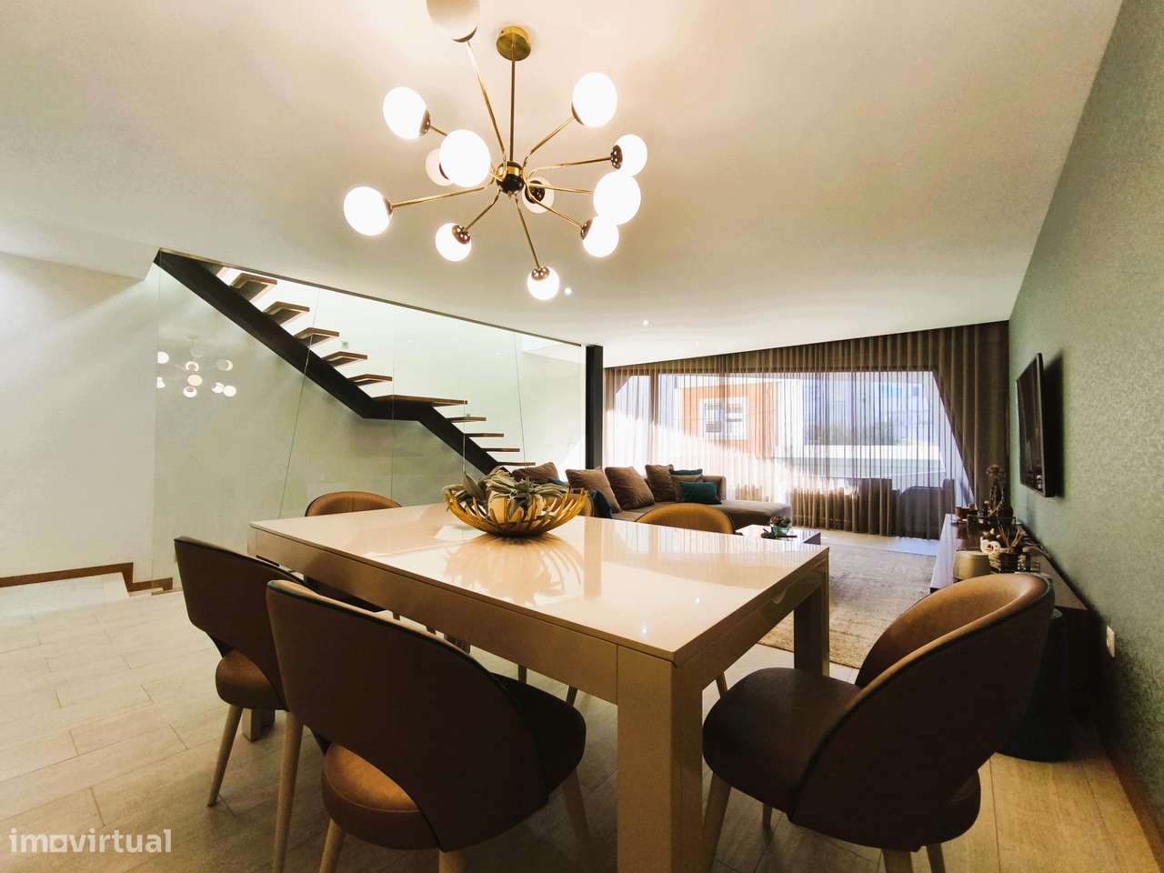 Moradia T3+1 (Centro Póvoa de Varzim a 300m da praia) - Grande imagem: 4/41