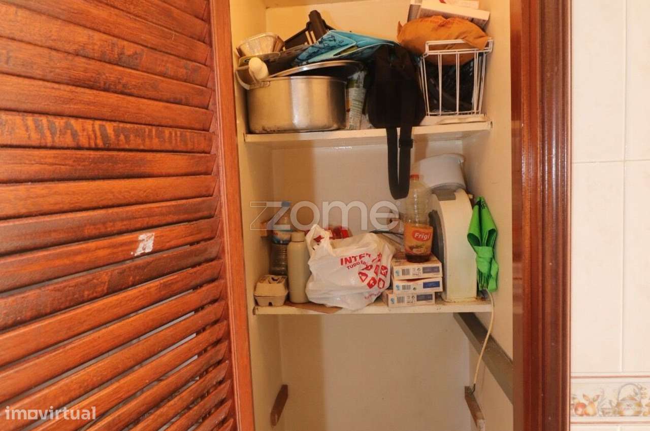 T2 na Venteira com vista desafogada, por 300.000€-17