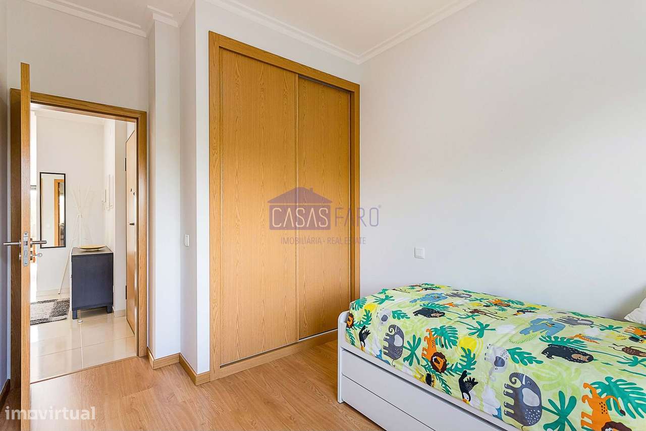 Apartamento T3 semi-novo nos arredores de Olhão na Zona Alta com estac-14