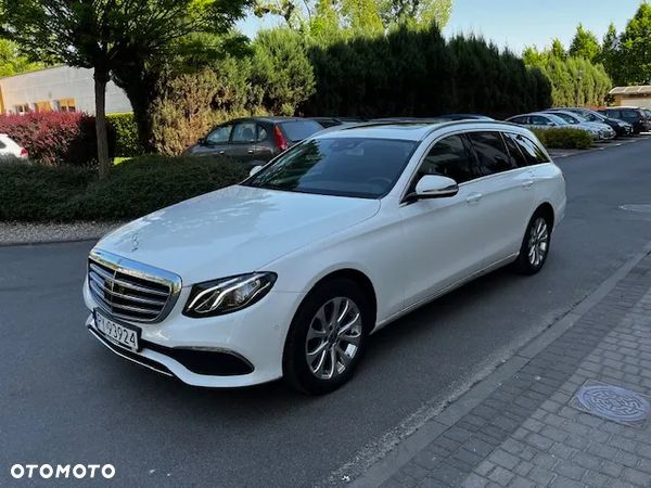 Mercedes-Benz Klasa E 220 d T 9G-TRONIC Exclusive - 1