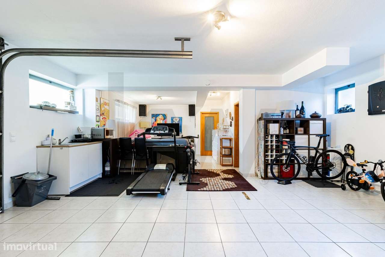 MORADIA EM BANDA T3-34