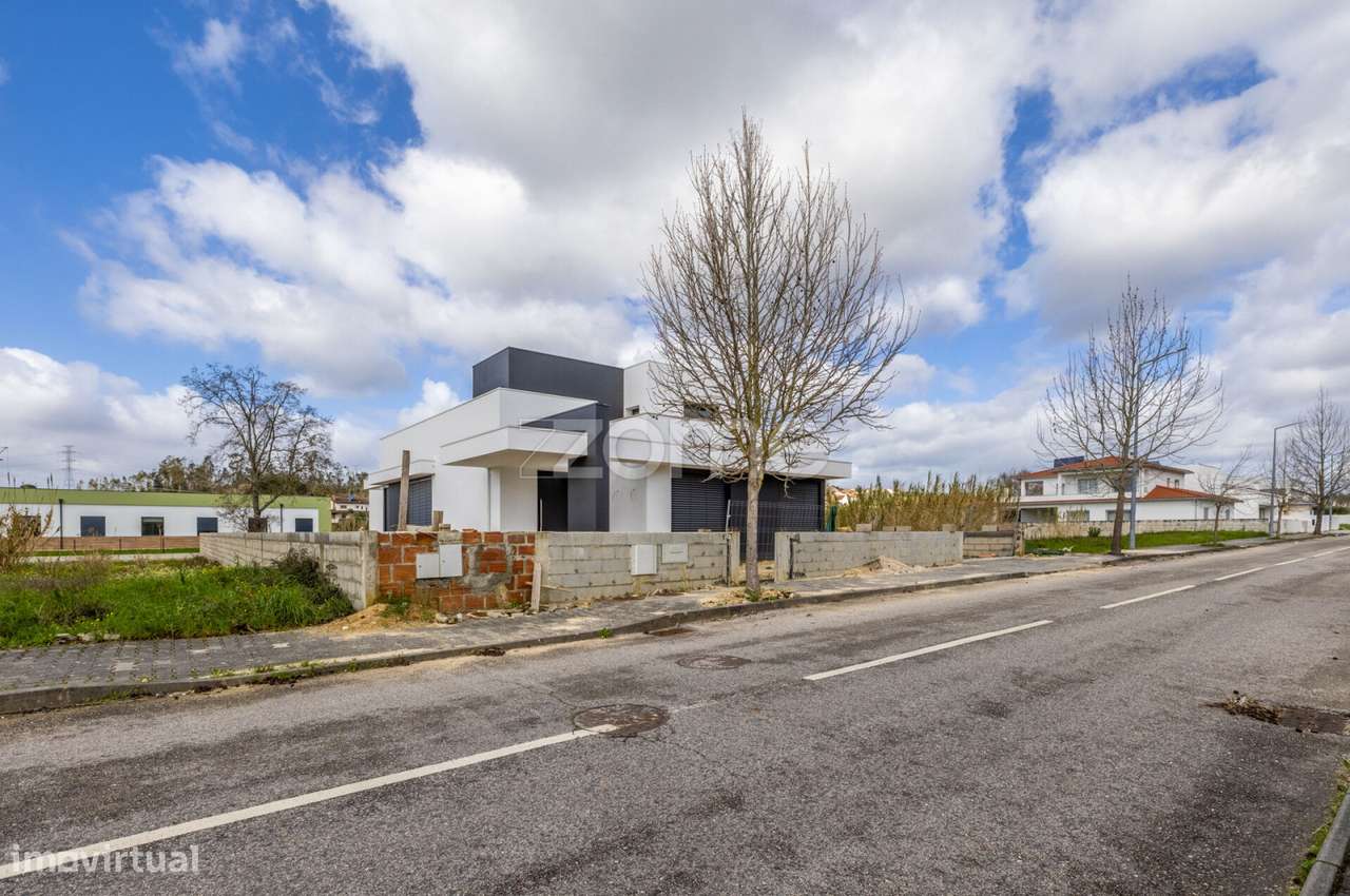 Moradia T3 - Leiria-14