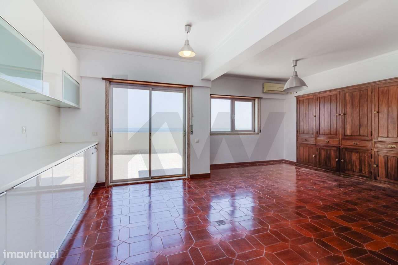 Penthouse T3 com Terraço de 165m2 , Vista Mar e Garagem-26