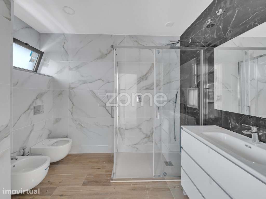 Moradia T6 Famões-12