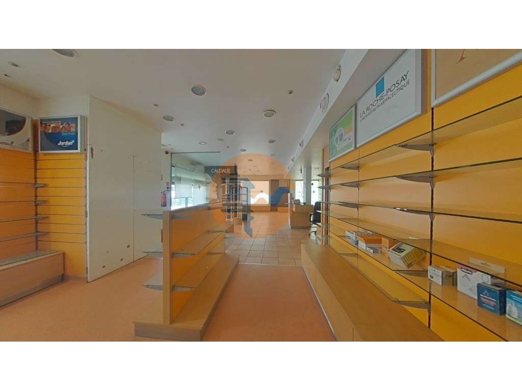 Oportunidade Imperdível em Olhão! Loja em Olhão com 335m2 - Grande imagem: 4/24