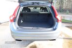 Volvo V60 2.0 D4 Momentum - 3