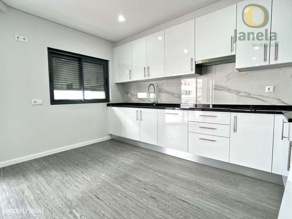 Maravilhoso T3 NOVO, com piscina, garagem e acabamentos de topo - Grande imagem: 4/25