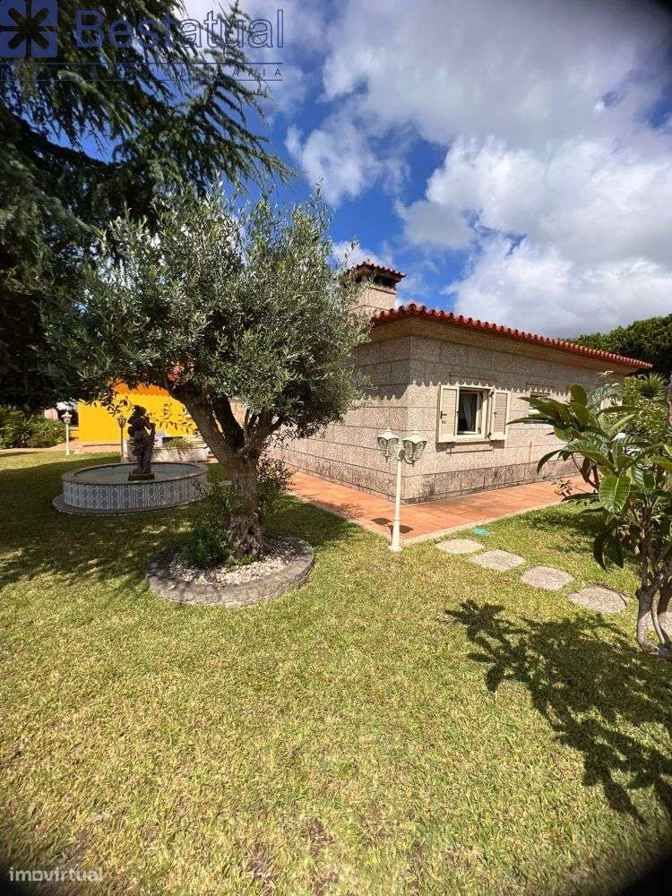 Moradia T4 - 4 Suites - Possib. Permuta - Ribeirão-24