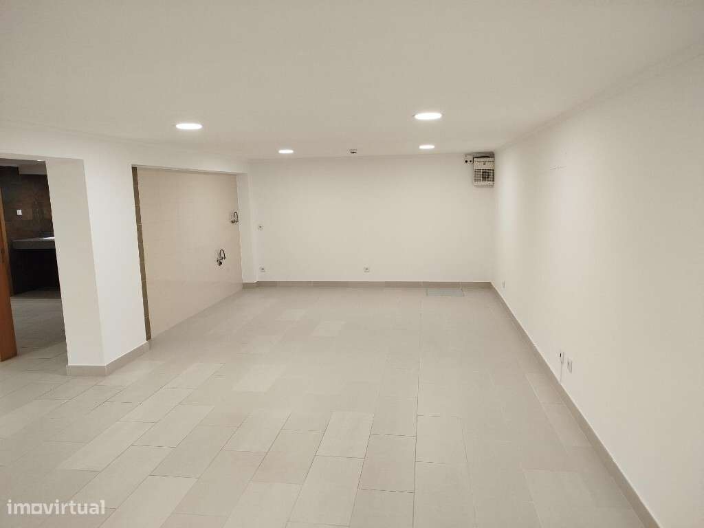 Loja para arrendar em São Domingos de Rana - Cascais - Grande imagem: 5/12