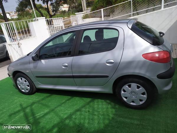 Peugeot 206 1.1 Color Line - 15